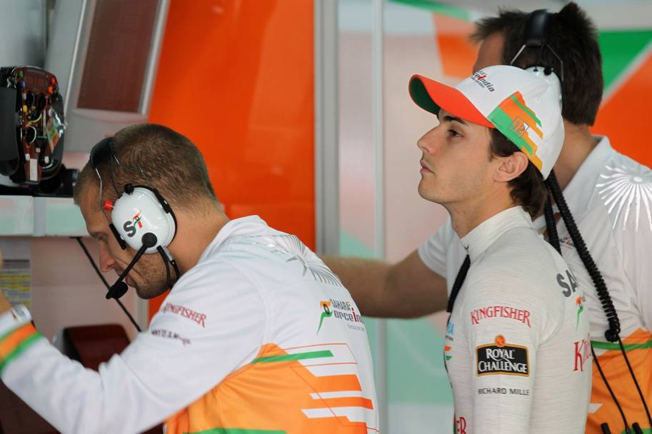 Nel 2012 con la Force India: Jules Bianchi sta analizzando la telemetria dopo le prove libere del GP di Corea. LaPresse